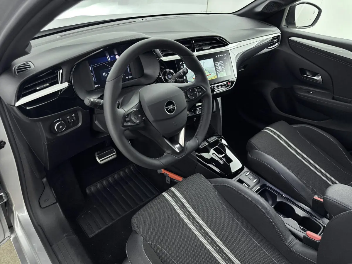 145 pk Automaat Hybrid GS | Navigatie | Led | Camera | Carplay