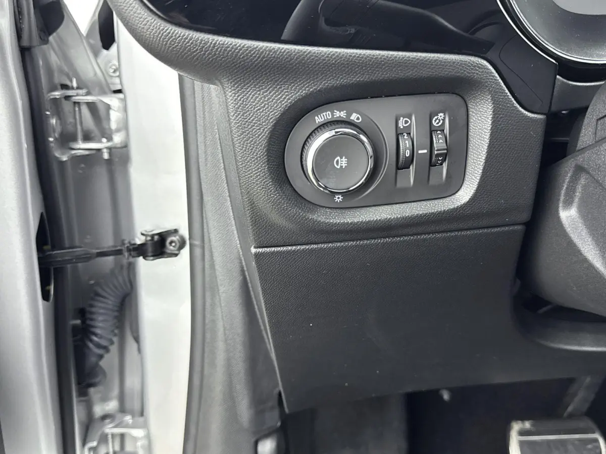 145 pk Automaat Hybrid GS | Navigatie | Led | Camera | Carplay