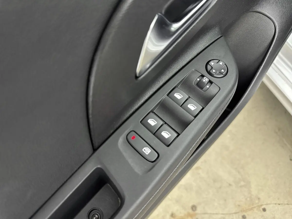 145 pk Automaat Hybrid GS | Navigatie | Led | Camera | Carplay