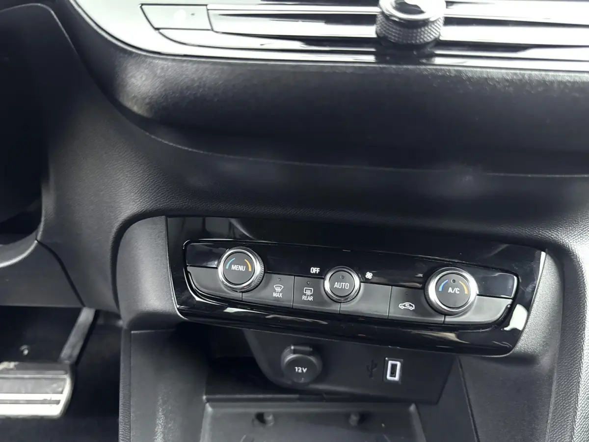 145 pk Automaat Hybrid GS | Navigatie | Led | Camera | Carplay