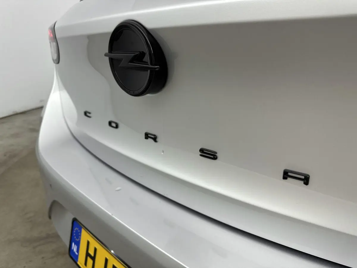 145 pk Automaat Hybrid GS | Navigatie | Led | Camera | Carplay