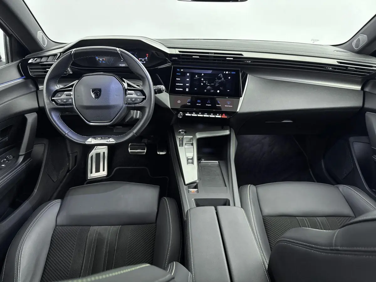Plug-in Hybrid Automaat 225pk GT | Camera | Adaptieve Cruise Control | Alcantara Bekleding | Stoelverwarming | Maatrix LED Koplampen