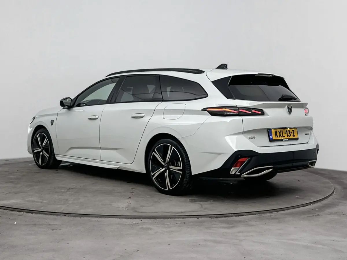 Plug-in Hybrid Automaat 225pk GT | Camera | Adaptieve Cruise Control | Alcantara Bekleding | Stoelverwarming | Maatrix LED Koplampen