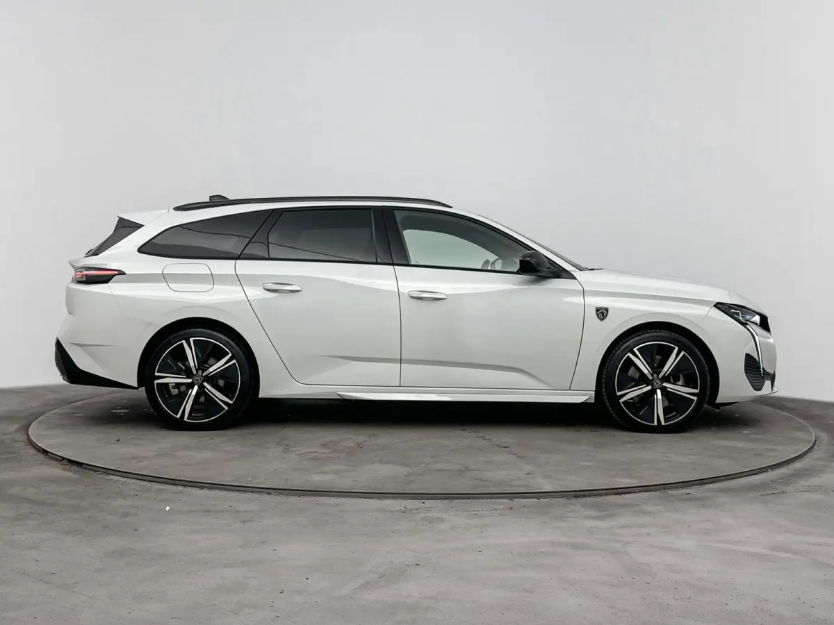 Plug-in Hybrid Automaat 225pk GT | Camera | Adaptieve Cruise Control | Alcantara Bekleding | Stoelverwarming | Maatrix LED Koplampen