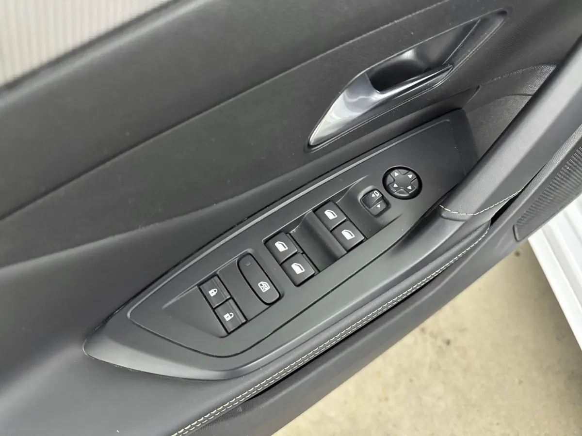 Plug-in Hybrid Automaat 225pk GT | Camera | Adaptieve Cruise Control | Alcantara Bekleding | Stoelverwarming | Maatrix LED Koplampen