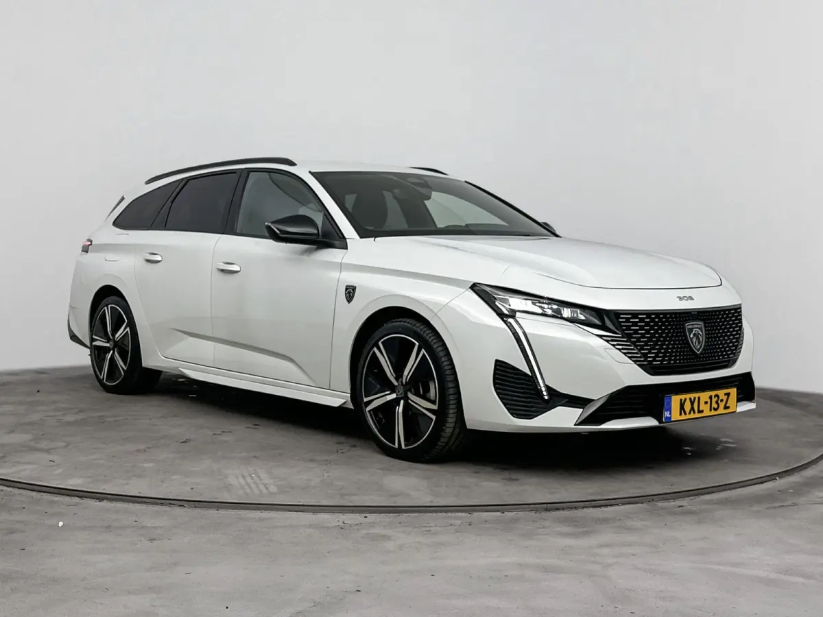 Plug-in Hybrid Automaat 225pk GT | Camera | Adaptieve Cruise Control | Alcantara Bekleding | Stoelverwarming | Maatrix LED Koplampen