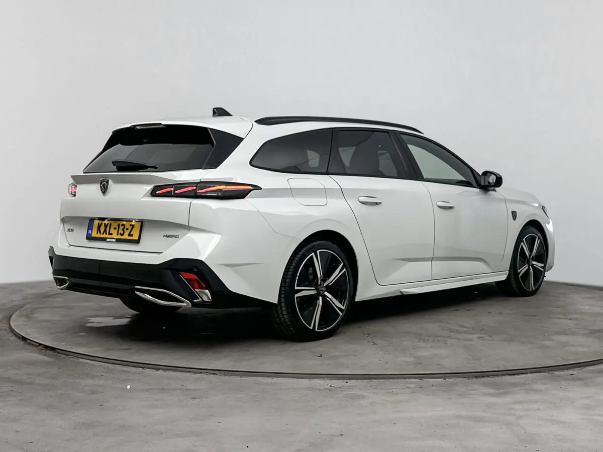 Plug-in Hybrid Automaat 225pk GT | Camera | Adaptieve Cruise Control | Alcantara Bekleding | Stoelverwarming | Maatrix LED Koplampen