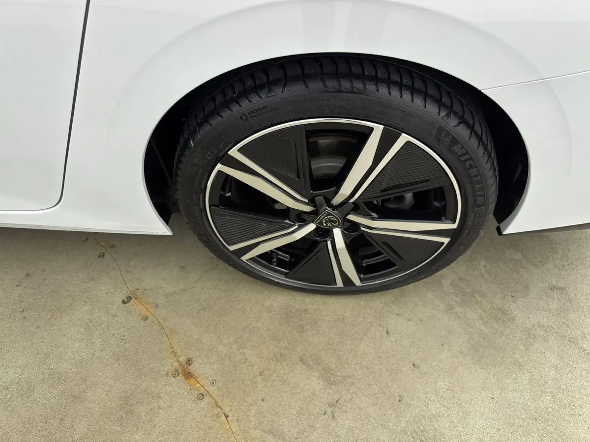 Plug-in Hybrid Automaat 225pk GT | Camera | Adaptieve Cruise Control | Alcantara Bekleding | Stoelverwarming | Maatrix LED Koplampen
