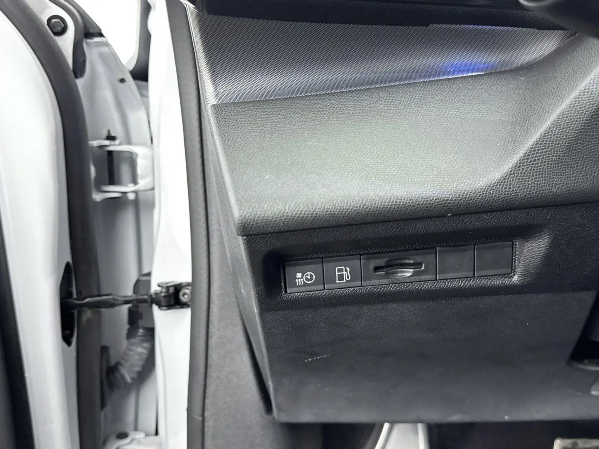 Plug-in Hybrid Automaat 225pk GT | Camera | Adaptieve Cruise Control | Alcantara Bekleding | Stoelverwarming | Maatrix LED Koplampen