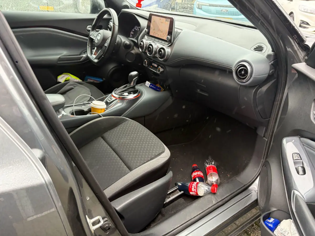 1.0 DIG-T N-Connecta | 117 PK | AUTOMAAT | KEYLESS ENTRY | CAMERA | PARKEERSENSOREN VOOR EN ACHTER | ALL-SEASONBANDEN | CLIMATE CONTROL | NAVIGATIE |