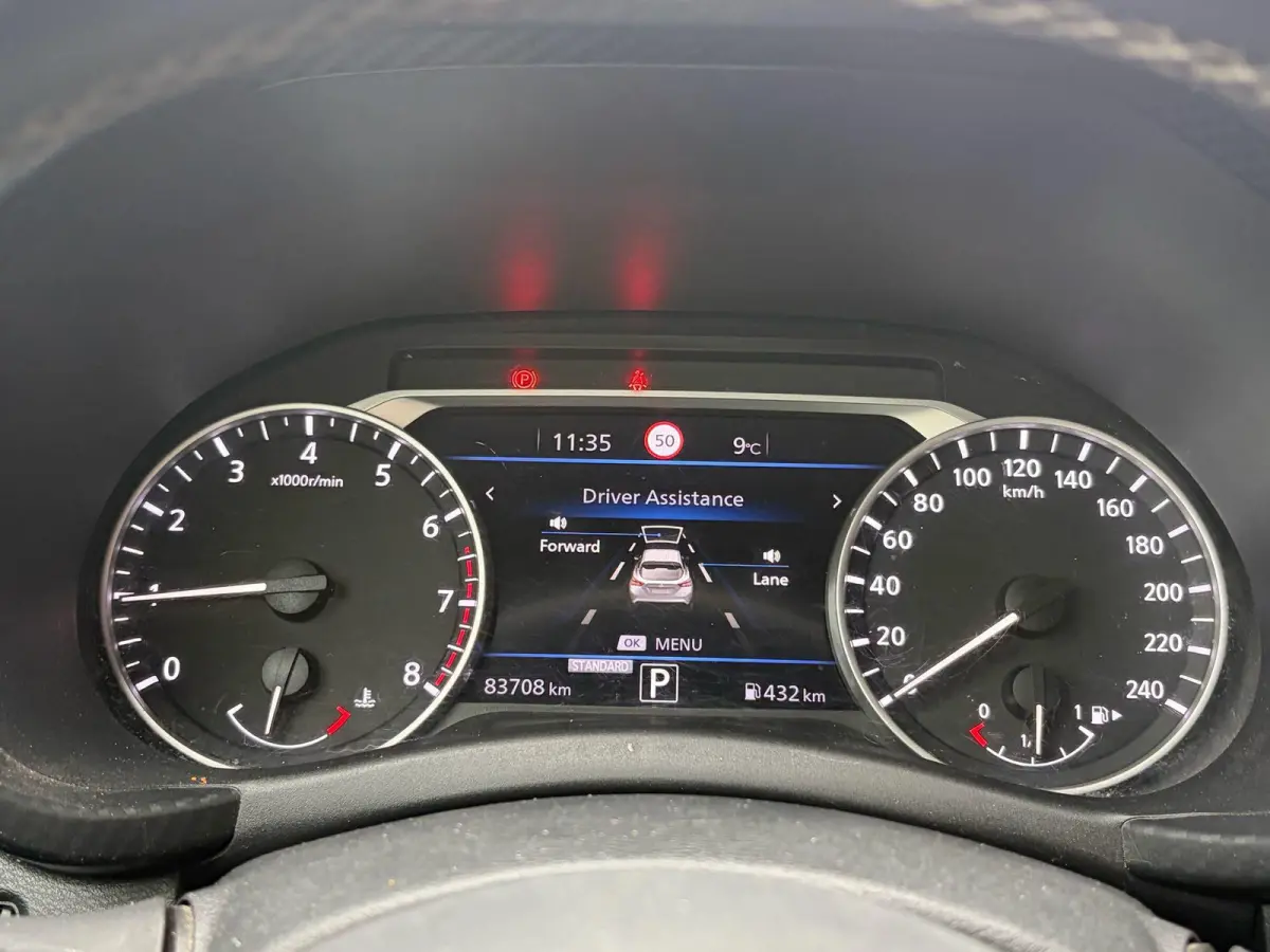 1.0 DIG-T N-Connecta | 117 PK | AUTOMAAT | KEYLESS ENTRY | CAMERA | PARKEERSENSOREN VOOR EN ACHTER | ALL-SEASONBANDEN | CLIMATE CONTROL | NAVIGATIE |