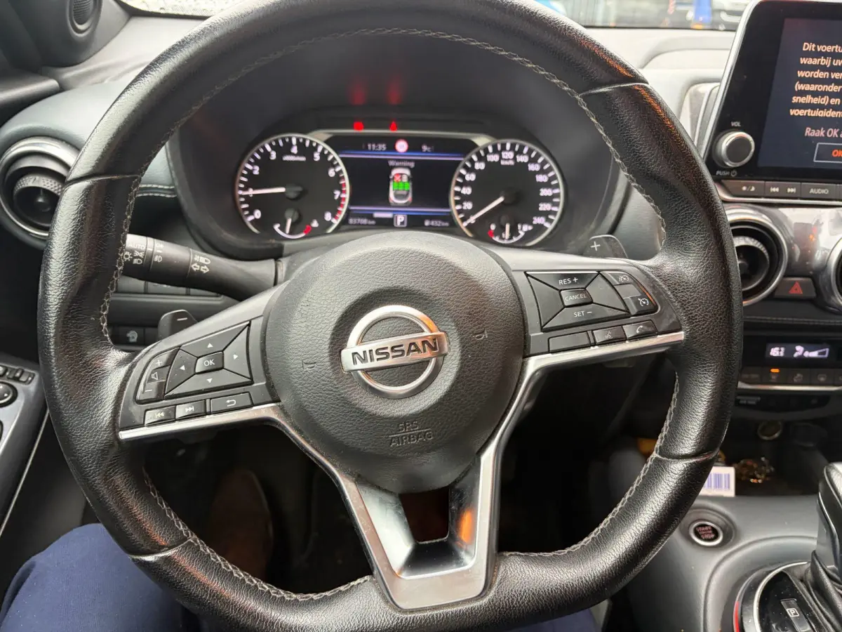 1.0 DIG-T N-Connecta | 117 PK | AUTOMAAT | KEYLESS ENTRY | CAMERA | PARKEERSENSOREN VOOR EN ACHTER | ALL-SEASONBANDEN | CLIMATE CONTROL | NAVIGATIE |