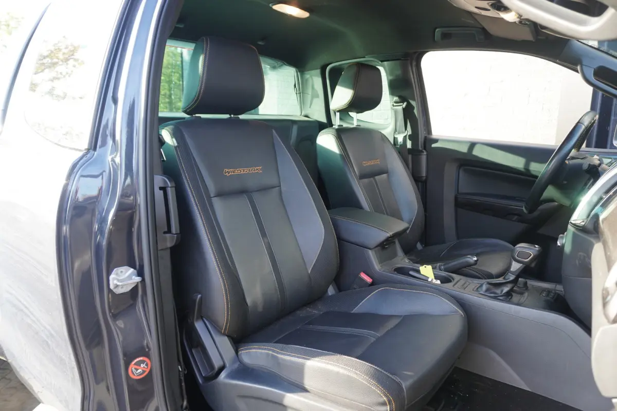 2.0 EcoBlue 213PK AUT. 4X4 3.500KG Wildtrak Supercab - AC/Climate - Navi - Cruise - €21.900,- Excl.