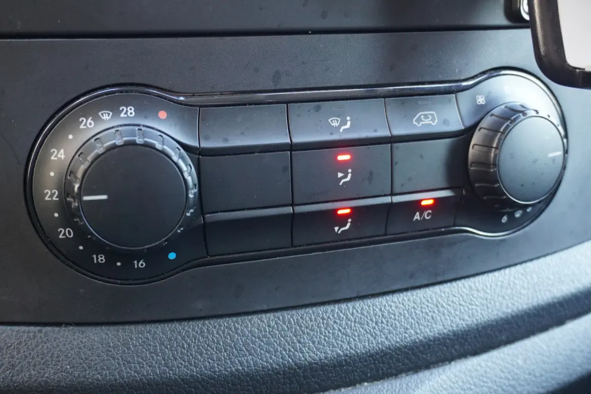 110 CDI XL EURO 6 - Airco - Camera - Carplay - €12.950,- Excl.