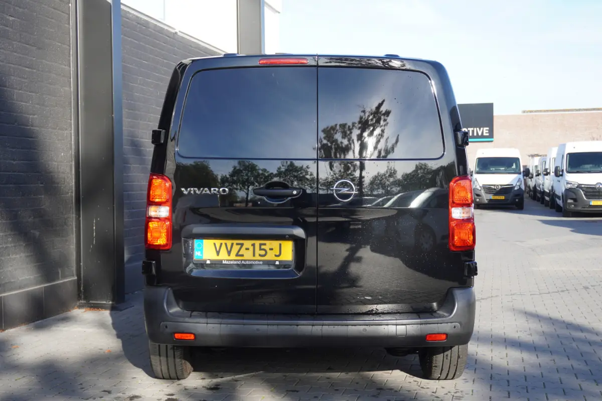 1.5 BlueHDi L2 120PK EURO 6 - Airco - Navi - Cruise - €14.900,- Excl.