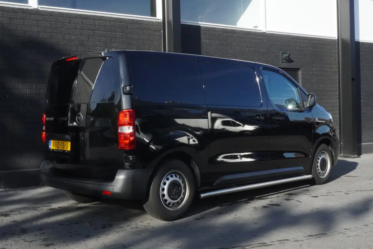 1.5 BlueHDi L2 120PK EURO 6 - Airco - Navi - Cruise - €14.900,- Excl.