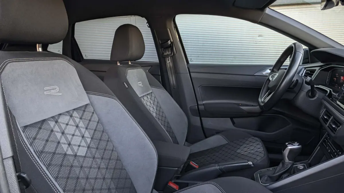 1.0 TSI 110pk DSG R-Line | App Connect | Stoelverwarming | Camera
