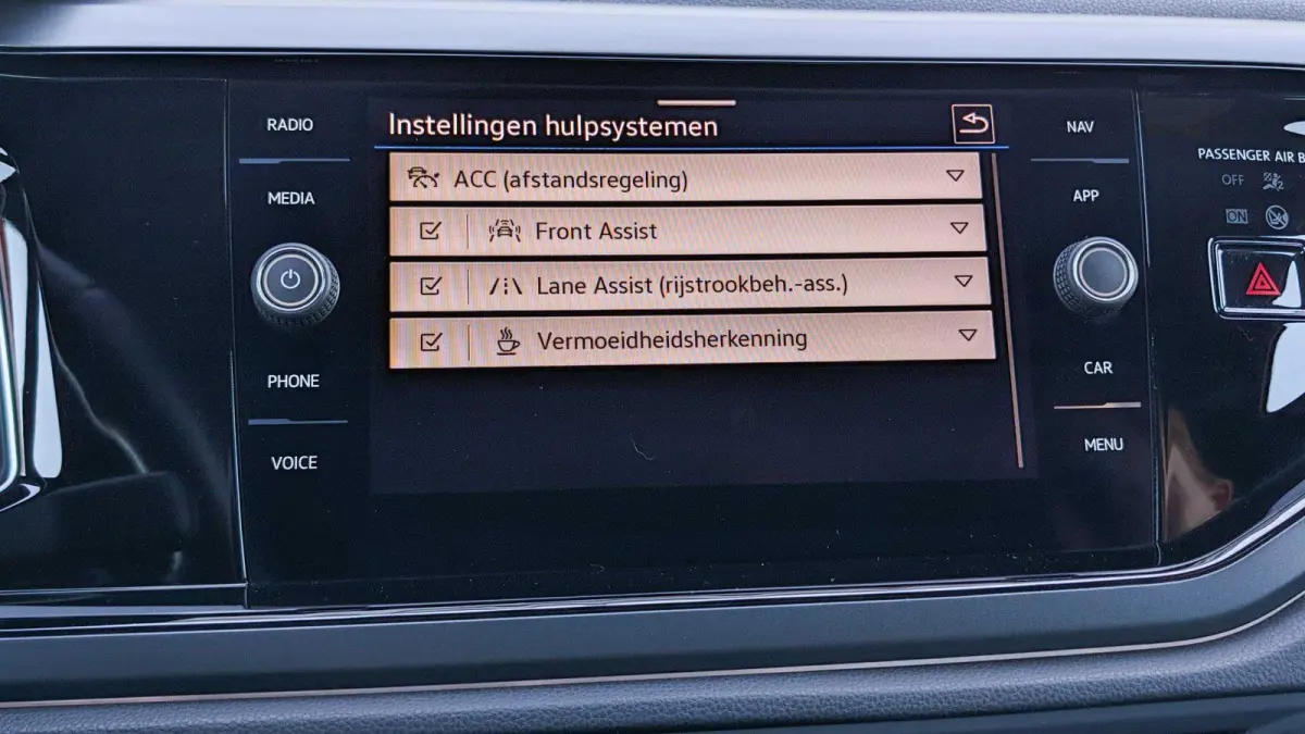 1.0 TSI 110pk DSG R-Line | App Connect | Stoelverwarming | Camera
