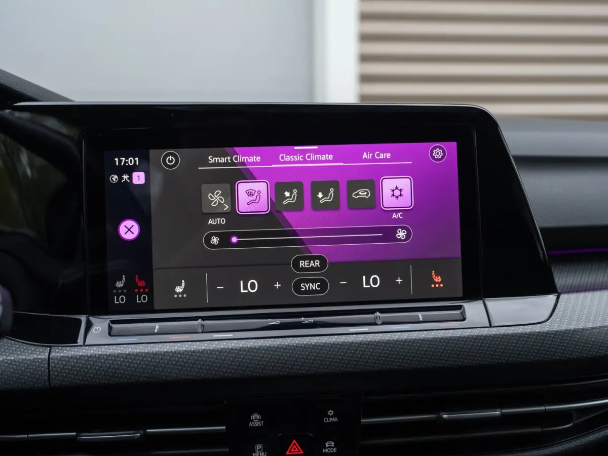 1.5 eTSI R-Line Pano/Matrix/Camera/Keyless