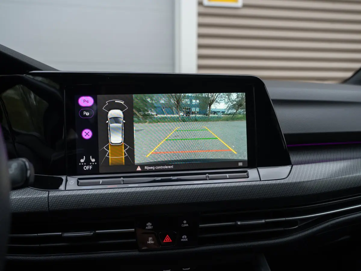 1.5 eTSI R-Line Pano/Matrix/Camera/Keyless