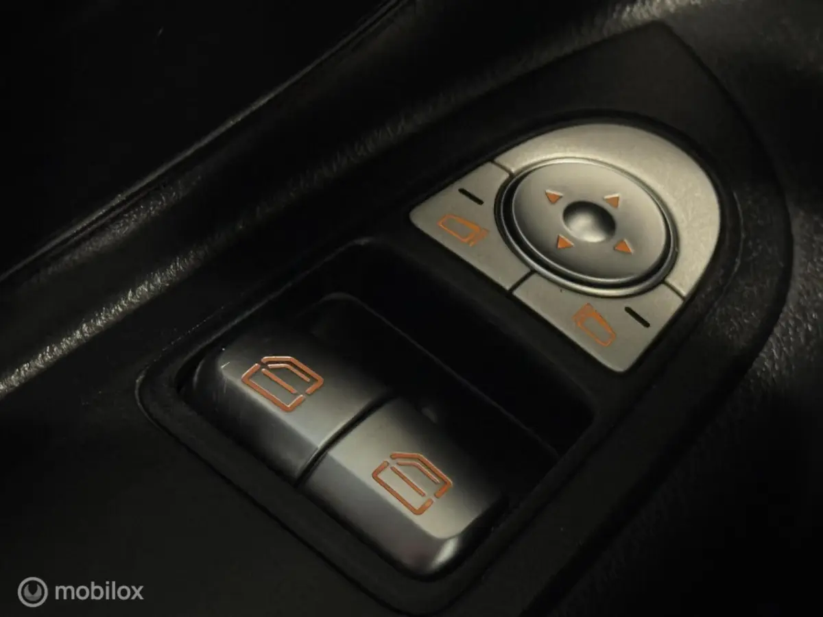 Bestel 109 CDI Euro 6 [ NAP 3 zits trekh cruise climate leer ]