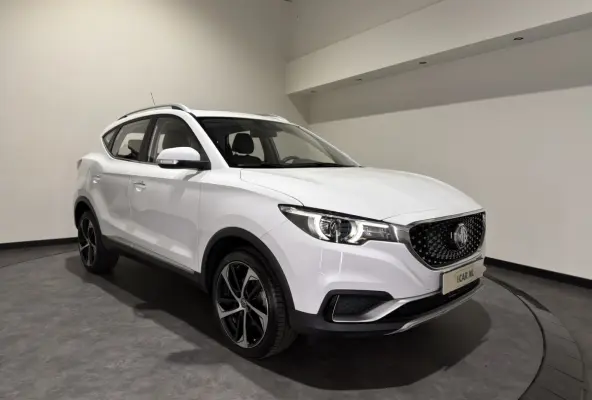 Luxury 45 kWh | Panoramadak | Leder interieur | Keyless | ACC | Apple CarPlay - Android Auto