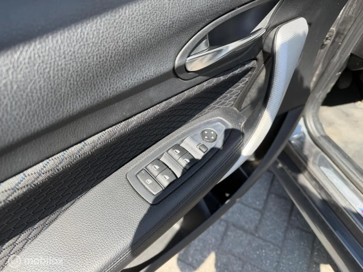 116i LCI High Executive M-Sport Dealer Ond. Keyless Climate