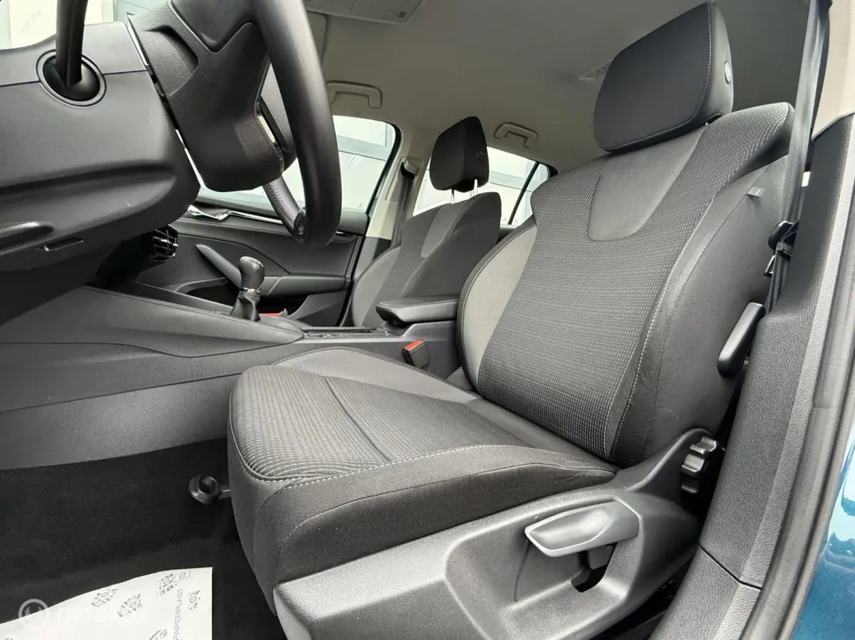 1.0 TSI Ambition CarPlay PDC Black-Line Full-Led