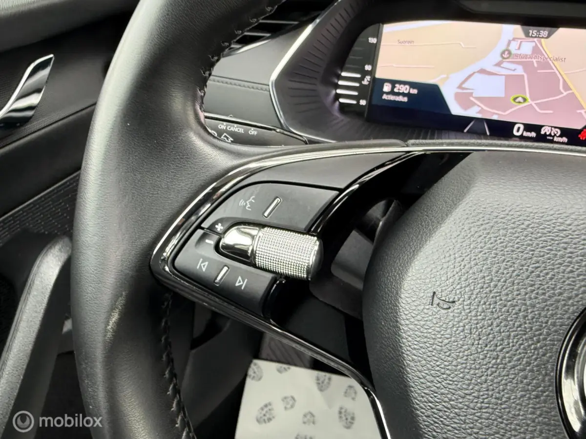 1.0 TSI Ambition CarPlay PDC Black-Line Full-Led