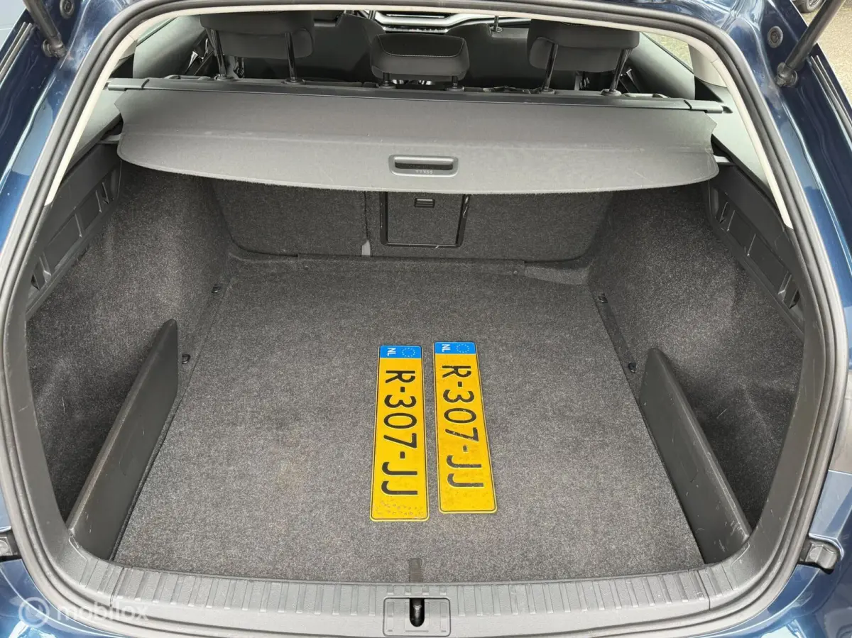1.0 TSI Ambition CarPlay PDC Black-Line Full-Led