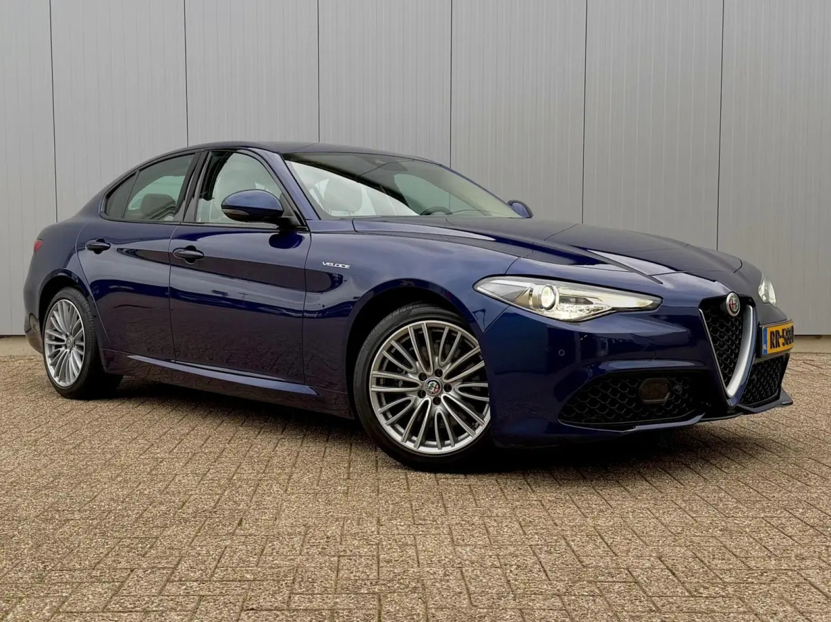 2.0 Veloce Q4 | 280PK | Leder | Camera