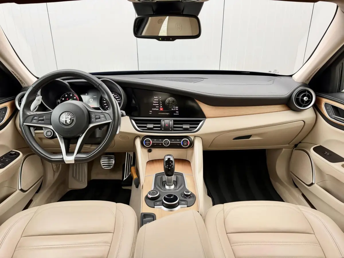 2.0 Veloce Q4 | 280PK | Leder | Camera