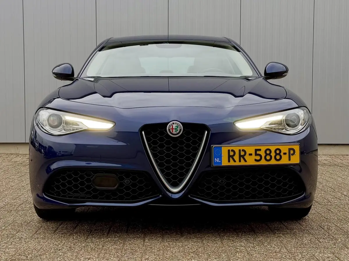 2.0 Veloce Q4 | 280PK | Leder | Camera