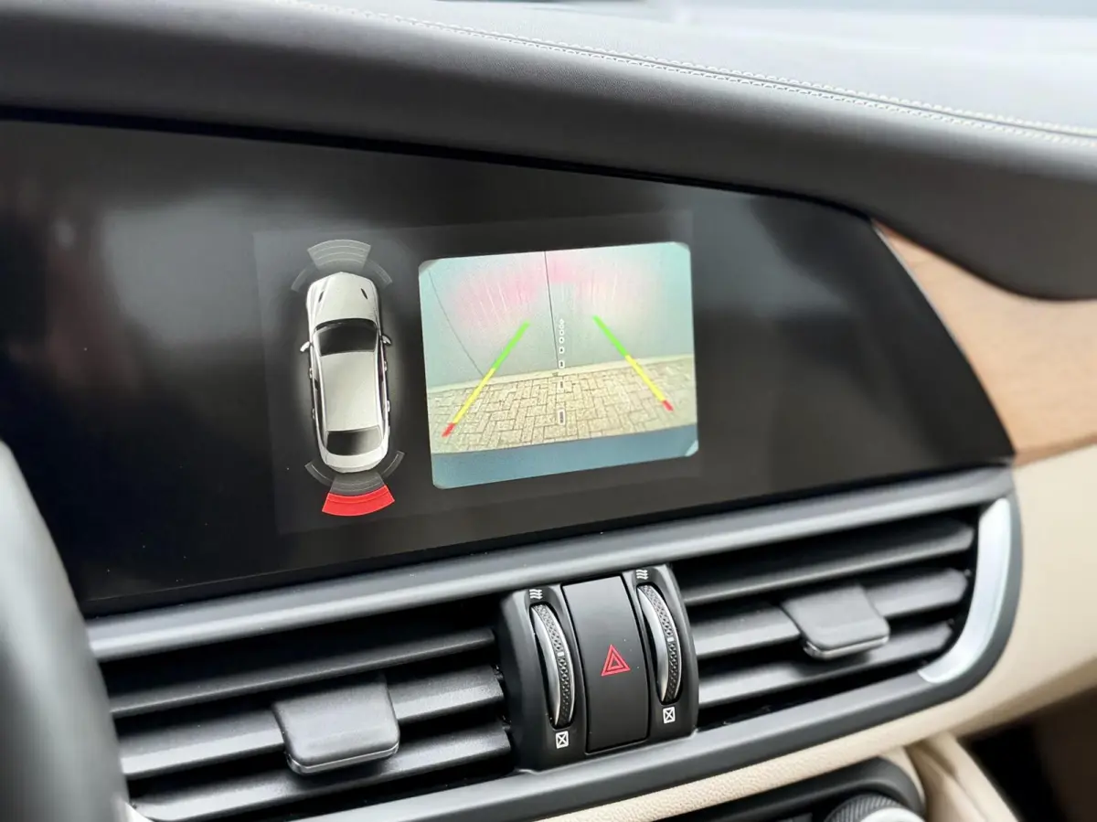 2.0 Veloce Q4 | 280PK | Leder | Camera