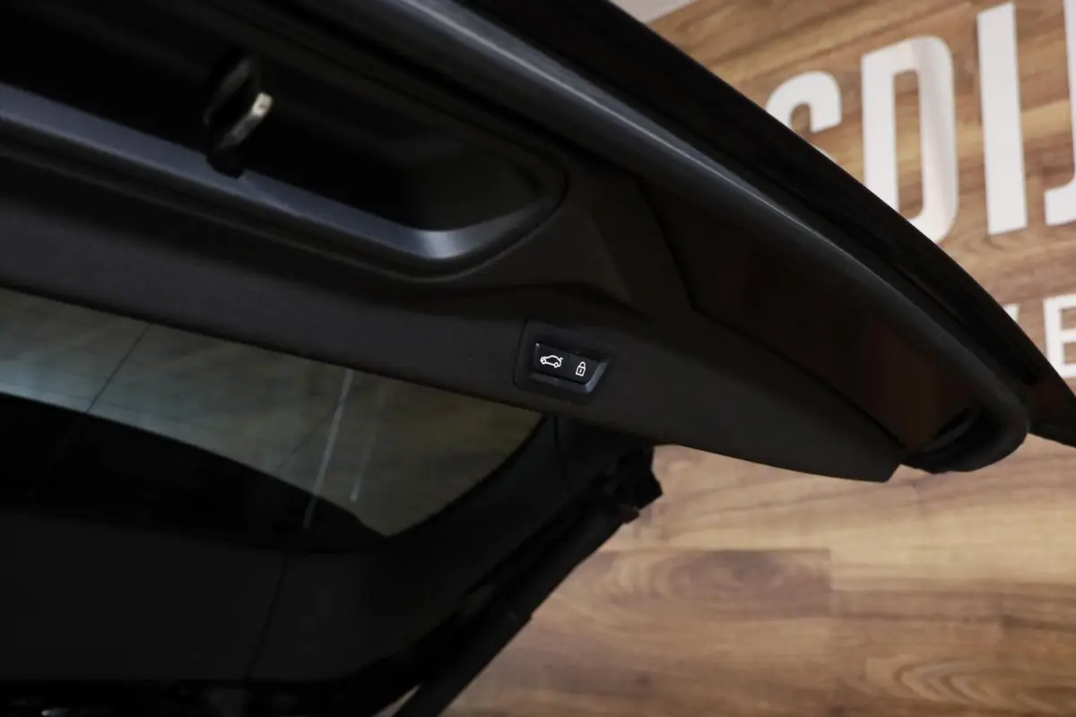 xDrive45e M-Sport|Pano|HUD|360|Dealer|Stuurverwarming|