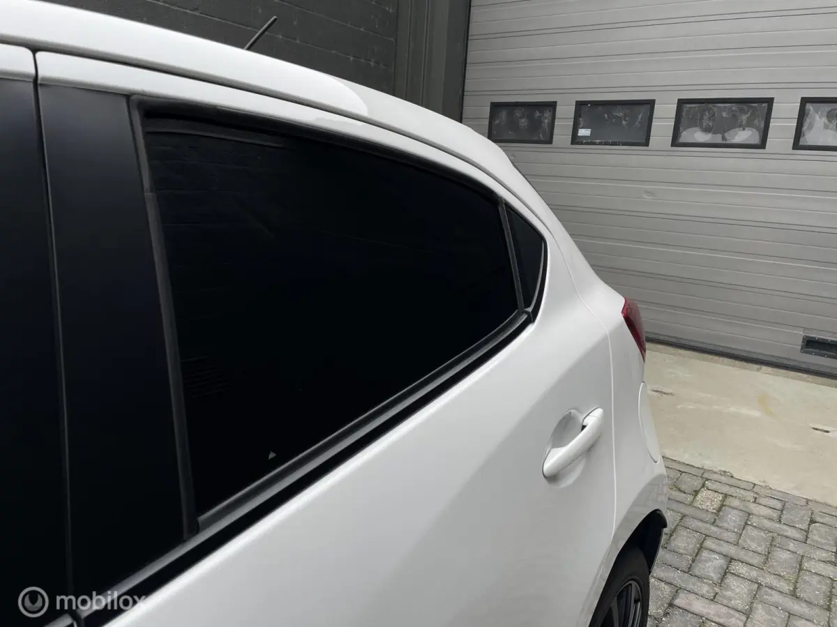 1.5 Skyactiv-G Niseko | AIRCO | Trekhaak | PDC | Lichtmetaal | Lage KM-stand |