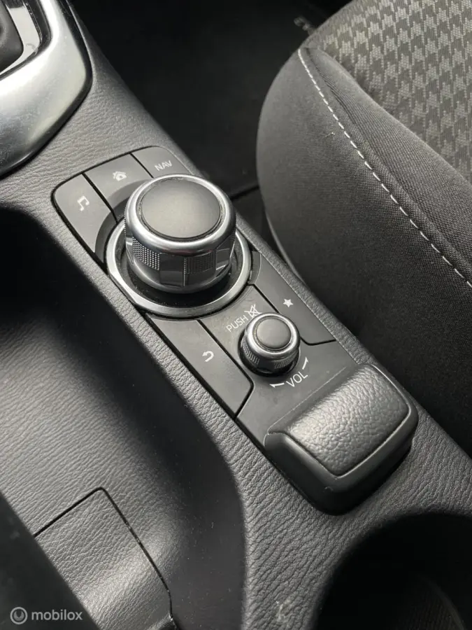 1.5 Skyactiv-G Niseko | AIRCO | Trekhaak | PDC | Lichtmetaal | Lage KM-stand |