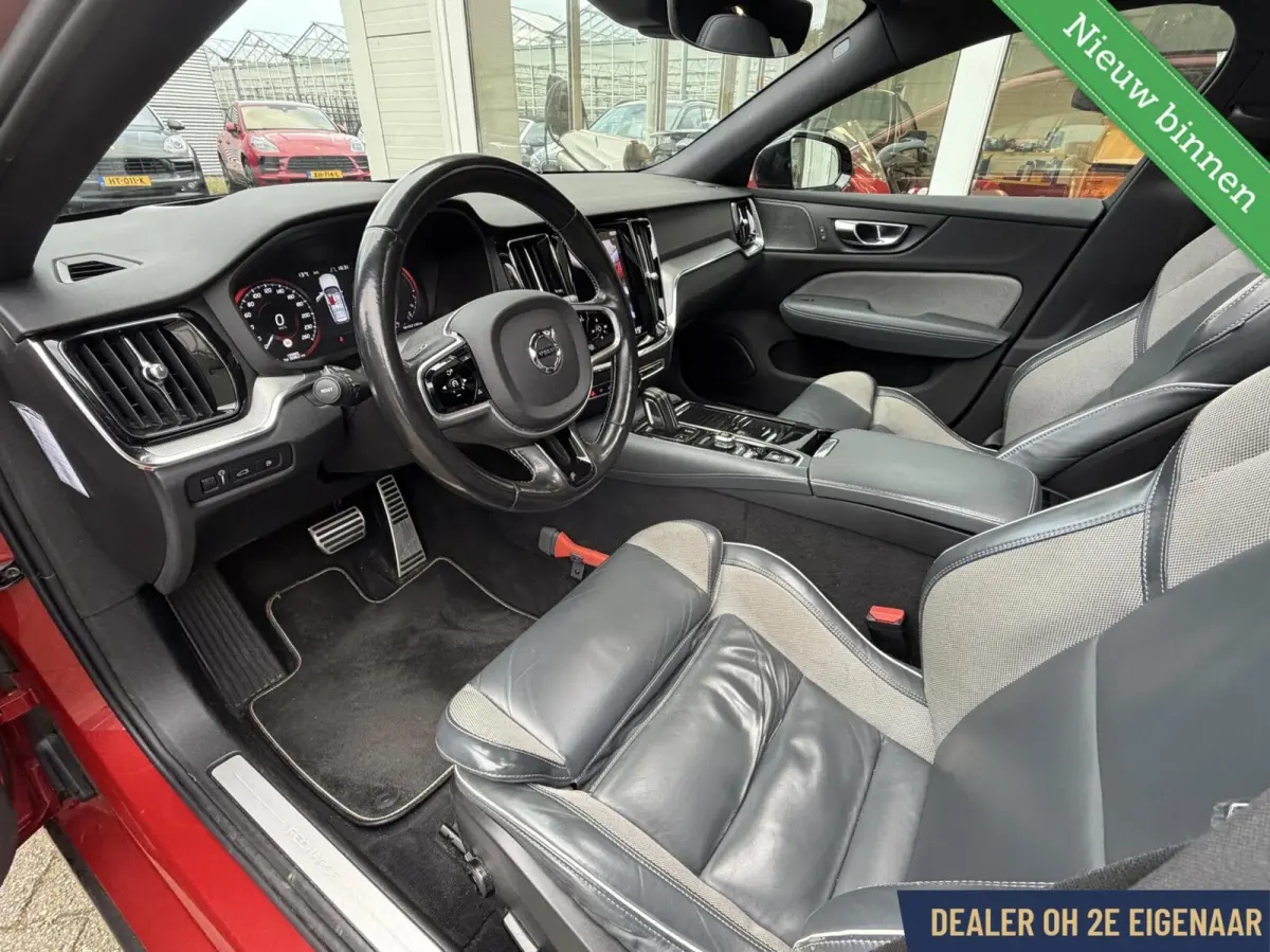 2.0 T8 AWD R-Design BTW Panorama 360gr Head-up