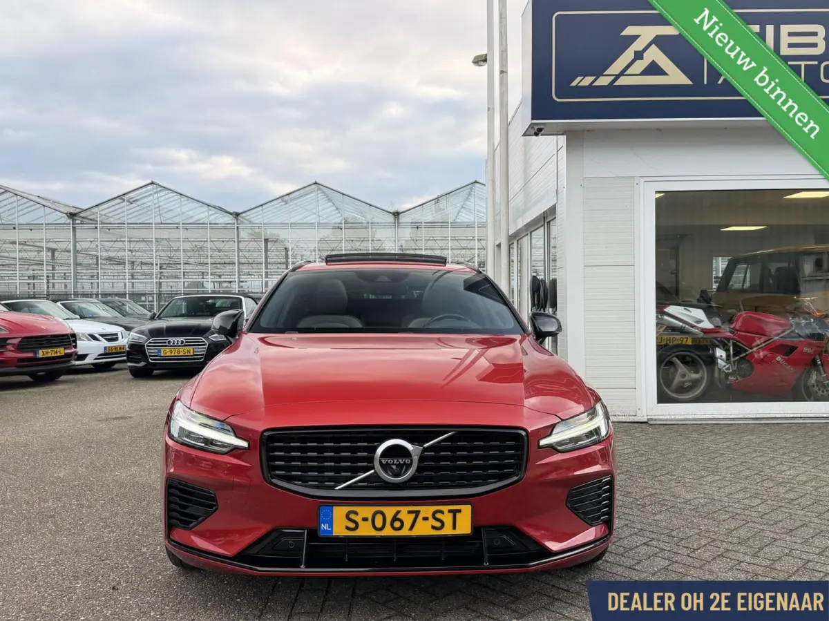 2.0 T8 AWD R-Design BTW Panorama 360gr Head-up