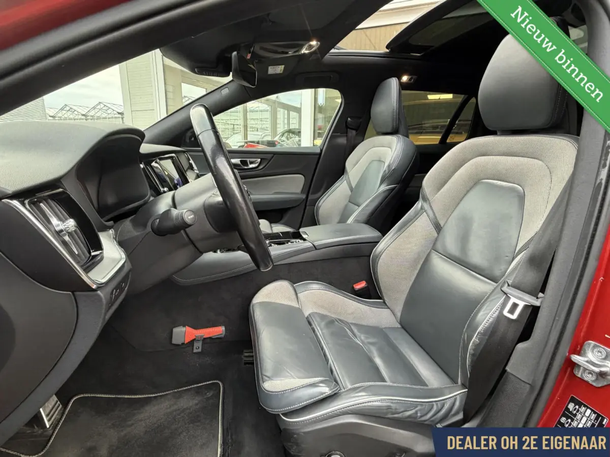 2.0 T8 AWD R-Design BTW Panorama 360gr Head-up