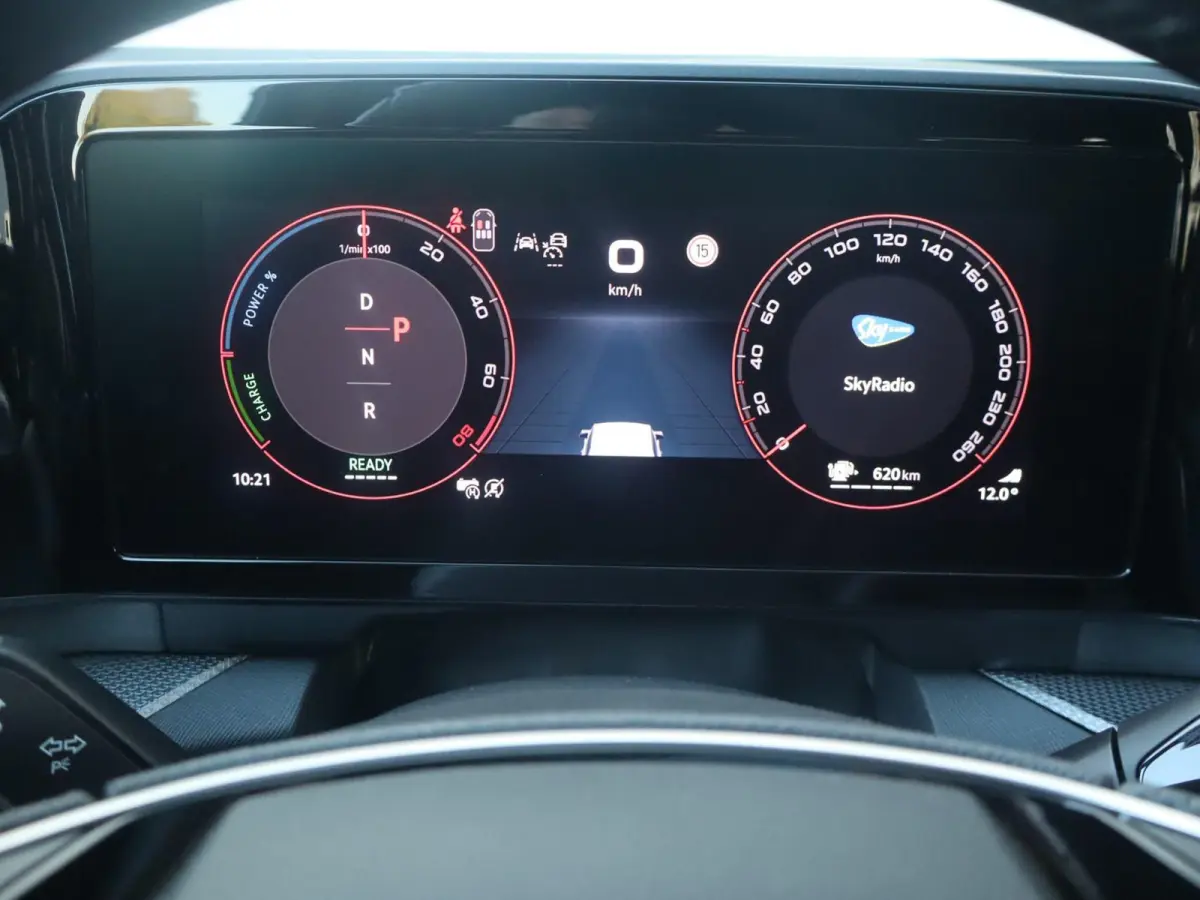 1.5 TSI 204pk PHEV Sportline Business | SoH 100% | Panoramadak | Trekhaak | Achterbank Verwarmd