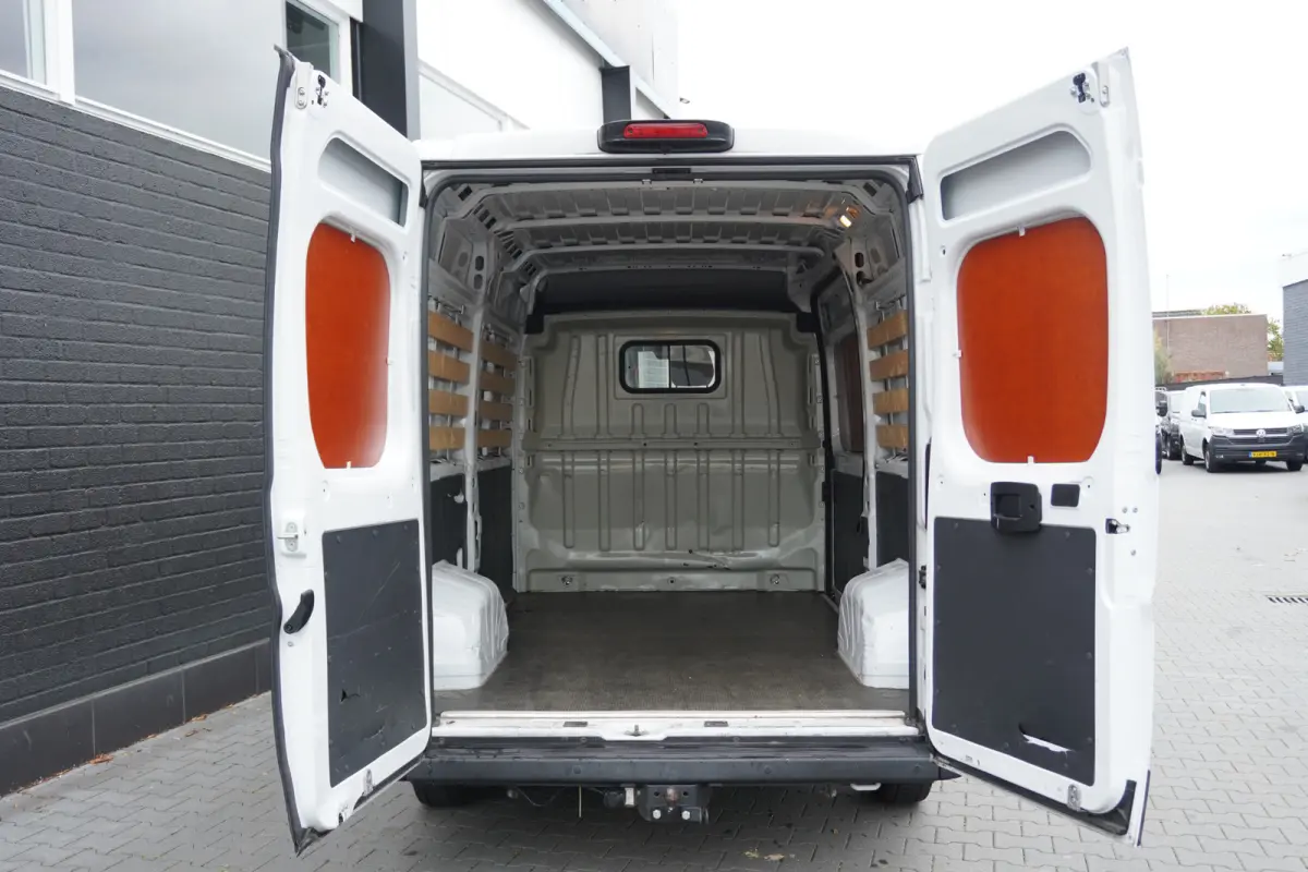 2.2D 140PK L2H2 EURO 6 - Airco - Navi - Cruise - € 15.900,- Excl.
