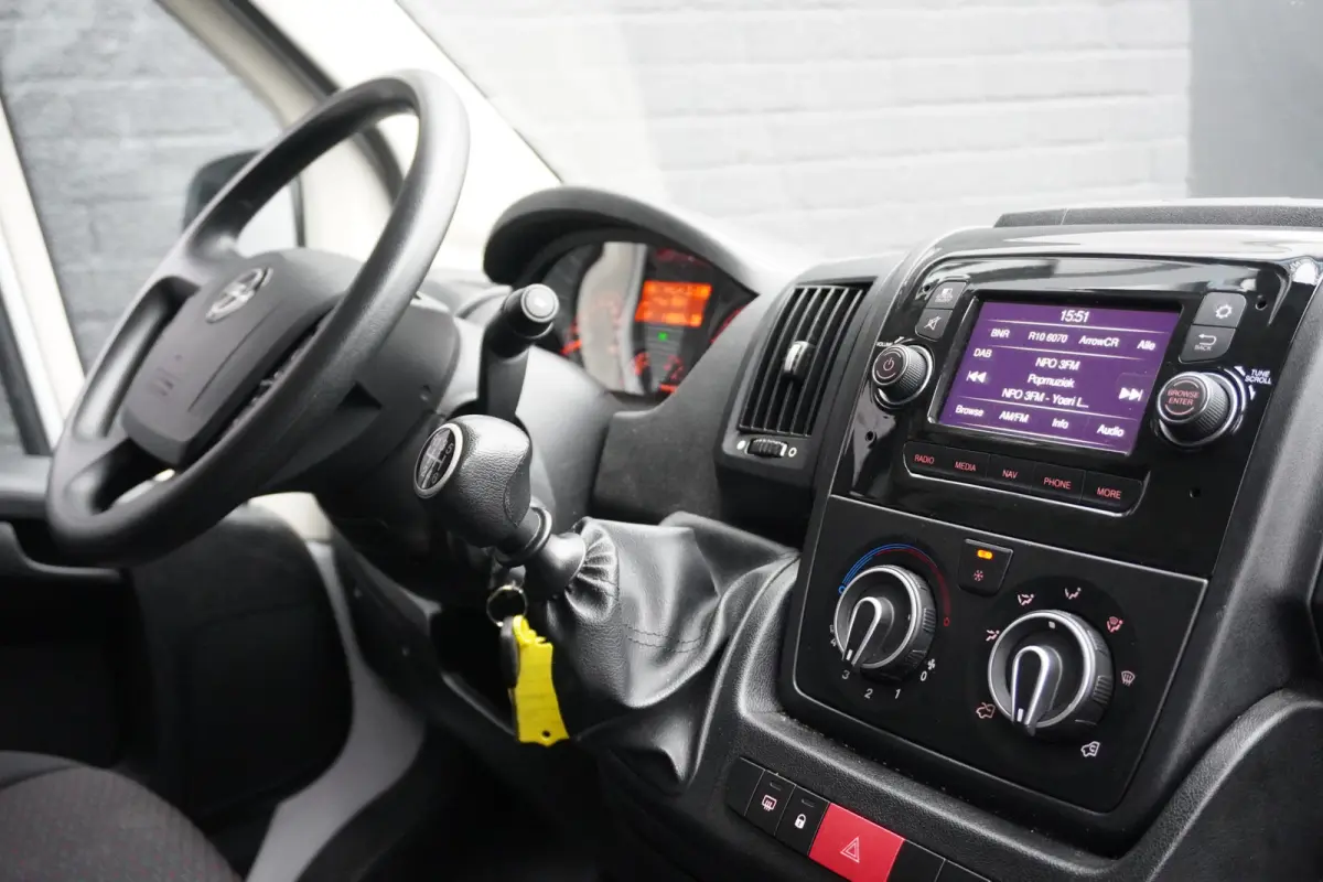 2.2D 140PK L2H2 EURO 6 - Airco - Navi - Cruise - € 15.900,- Excl.