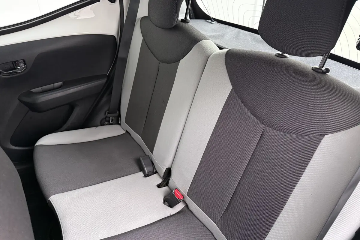 1.0 VVT-i x-wave Cabrio Cruise Camera LMV 16"