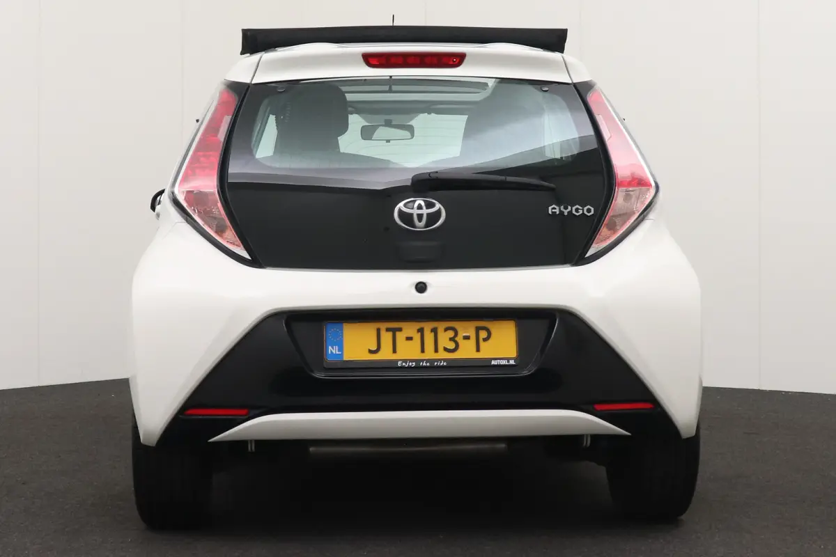 1.0 VVT-i x-wave Cabrio Cruise Camera LMV 16"