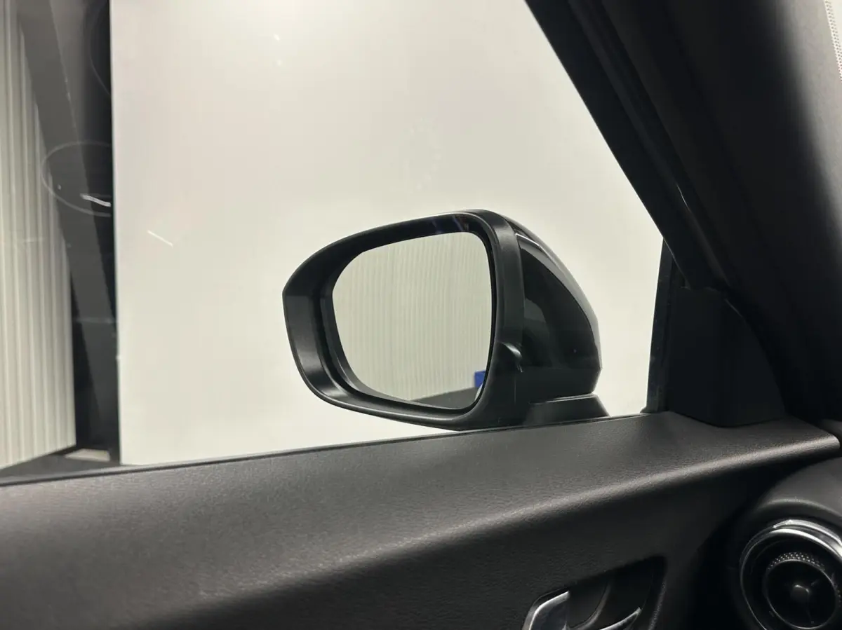 1.6 Hybrid N-Connecta CAMERA CARPLAY NAVI ECC CRUISE.
