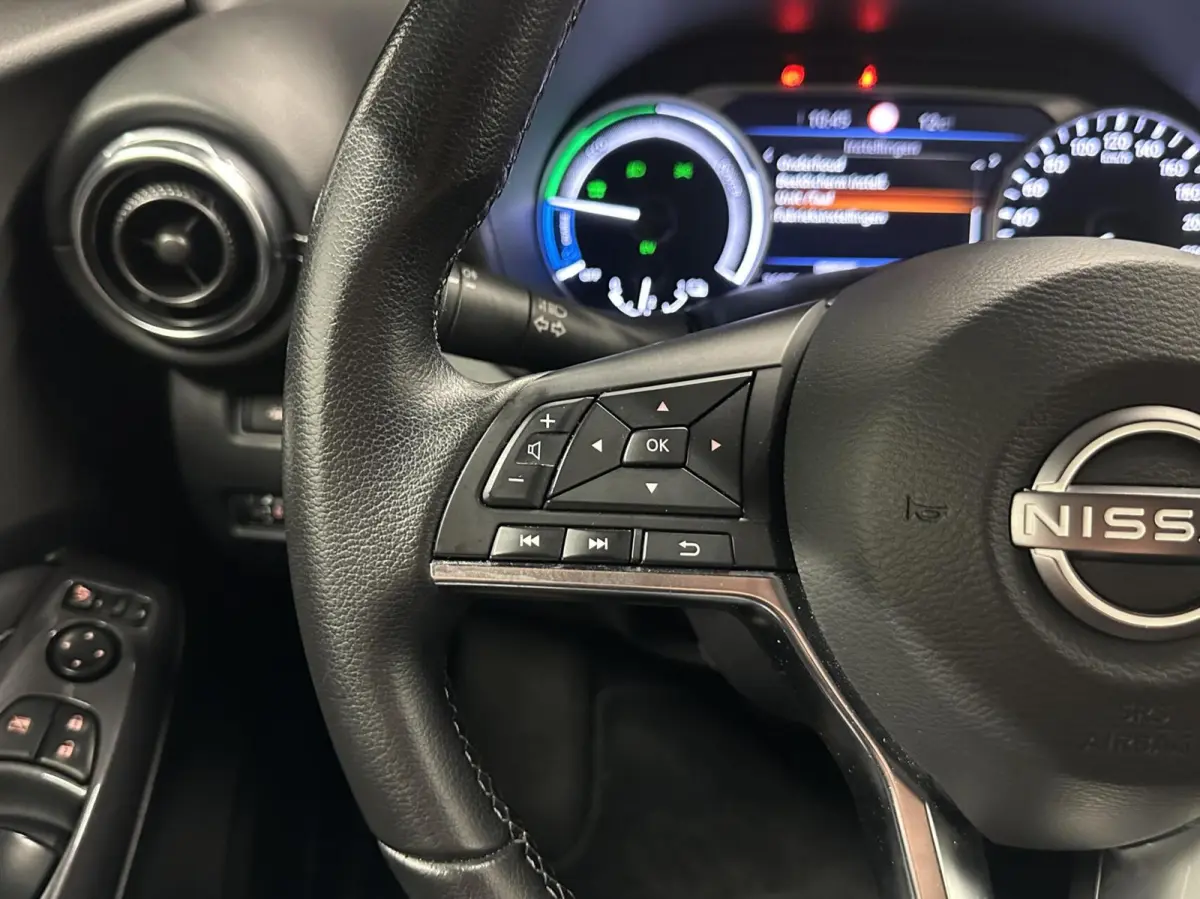 1.6 Hybrid N-Connecta CAMERA CARPLAY NAVI ECC CRUISE.
