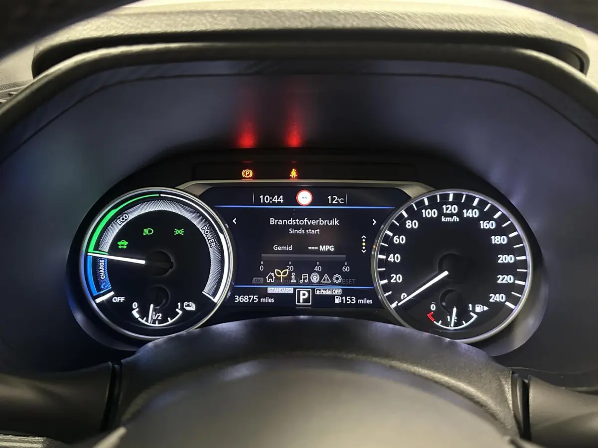 1.6 Hybrid N-Connecta CAMERA CARPLAY NAVI ECC CRUISE.