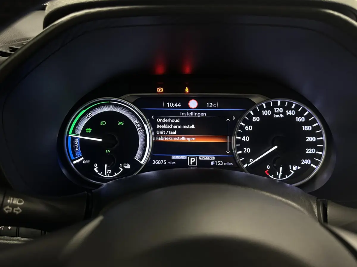 1.6 Hybrid N-Connecta CAMERA CARPLAY NAVI ECC CRUISE.