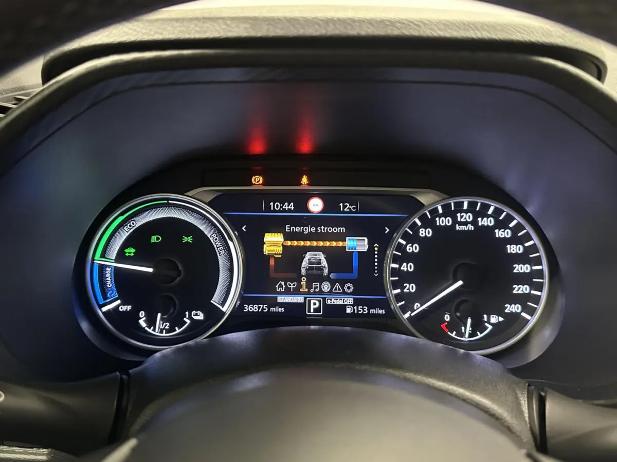 1.6 Hybrid N-Connecta CAMERA CARPLAY NAVI ECC CRUISE.